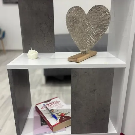 Engi - Leopardi فندق مبيت وإفطار 3*